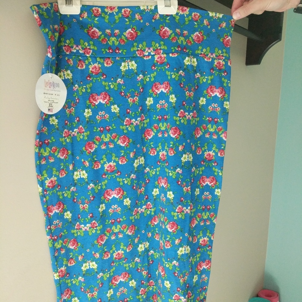 Lularoe Cassie skirt